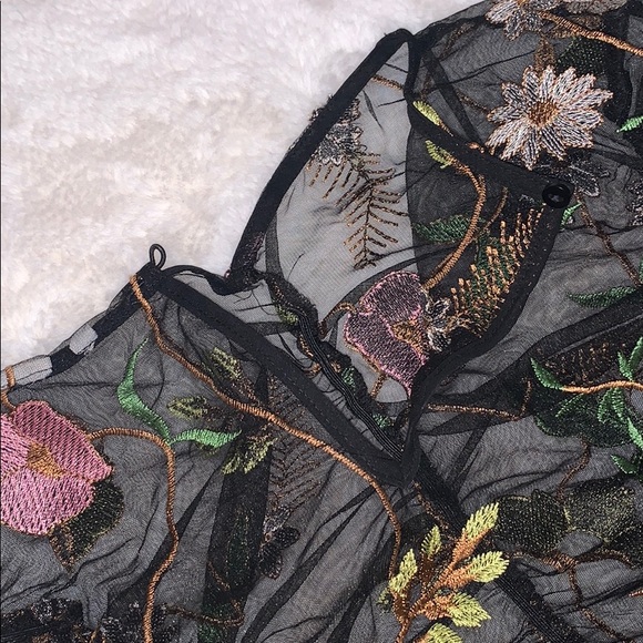 Organza Floral top - Picture 3 of 3